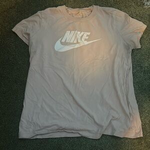 Pink Nike t-shirt size large